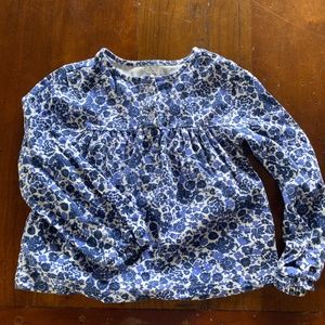 Vinyard Vines blue floral shirt
